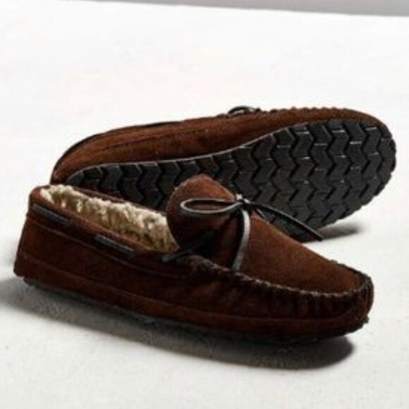 Minnetonka Casey Moccasin Slippers in Chocolate